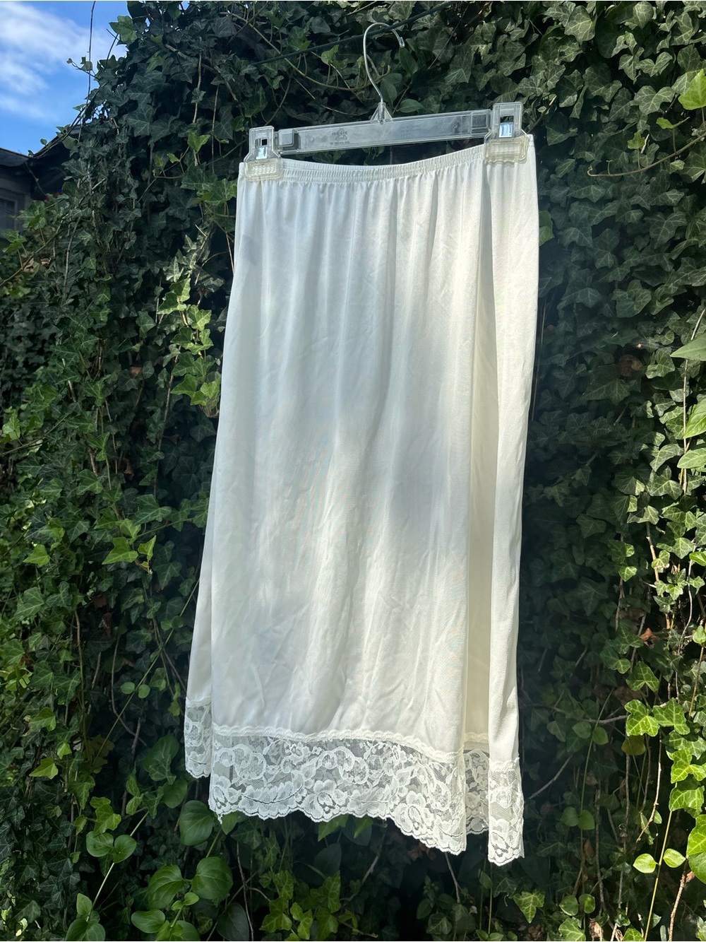 Vintage Lace-Hem Half Slip Skirt in Ivory Size M